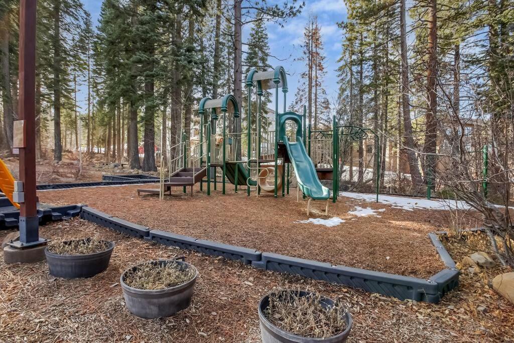 Slope Side Studio In Northstar Village! Truckee Esterno foto